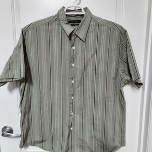 Axist Men's 2XL Shirt Green Striped Short Sleeve Button Up Casual Textured EUC
